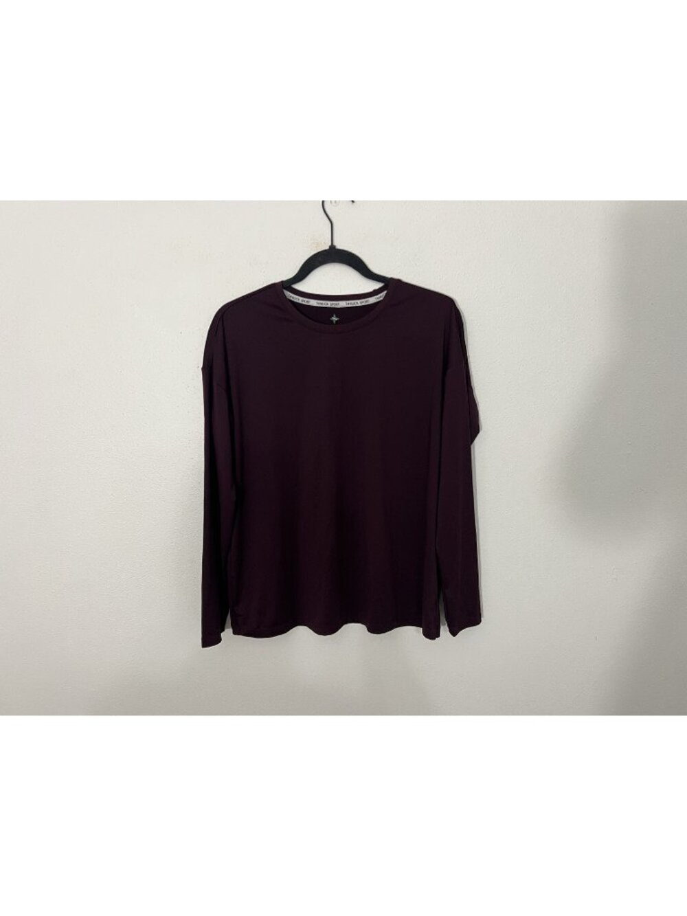 Tuckernuck Sport Burgundy Maroon Long Sleeve Shirt Size Medium Womens